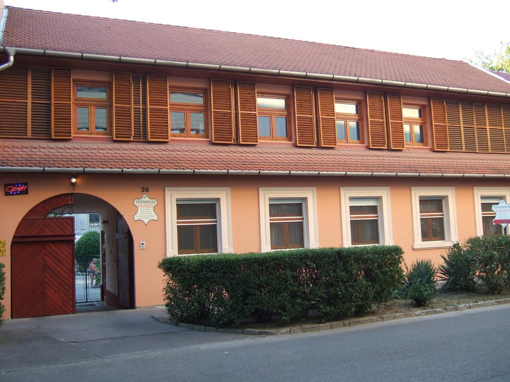 Bed and Breakfast Tímárház Panzió Szeged Exterior foto